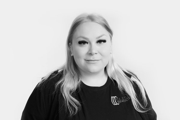 Uratarina: Sosiaalinen, luotettava ja iloinen monitaituri – Ronja Aro on kolmannen polven kuljetusrinkiläinen